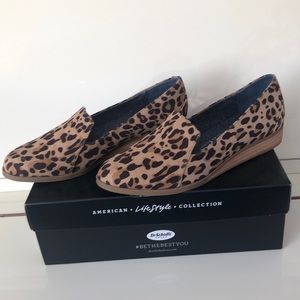 Dr. Scholl’s women leopard microfiber loafer size 7.5 cushion insole